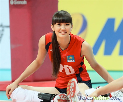 [Image: Kazakhstan-Sabina-Altynbekova-Volleyball...miling.jpg]