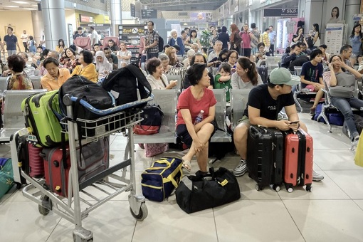 AirAsia Flight Delayed - Customers Stranded