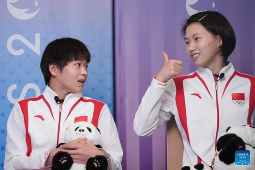 Olympics Paris 2024 - Quan Hongchan and Chen Yuxi - Thumbs Up